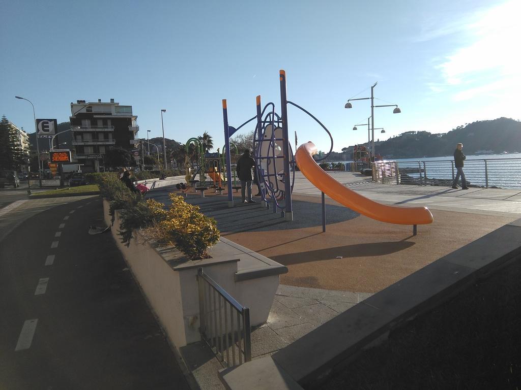 Vedi O' Mare Quant'E Bello Apartman Sestri Levante Kültér fotó