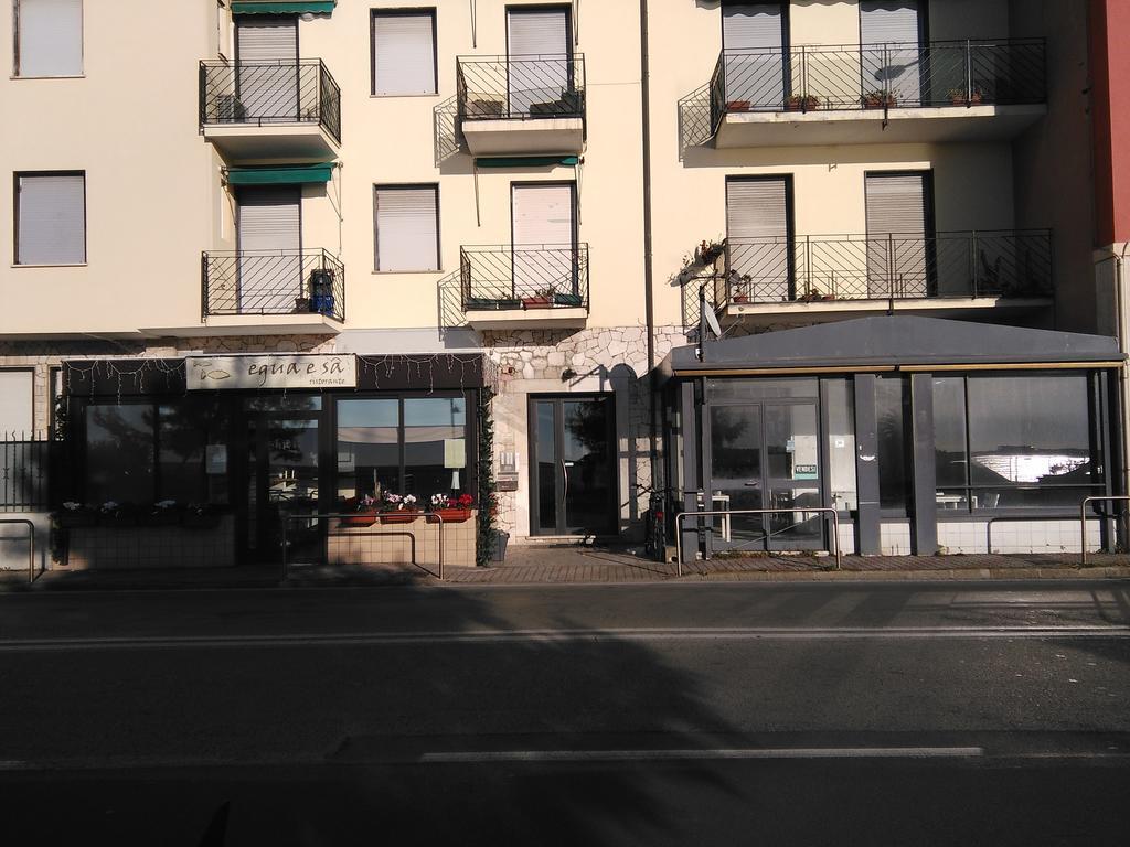 Vedi O' Mare Quant'E Bello Apartman Sestri Levante Kültér fotó