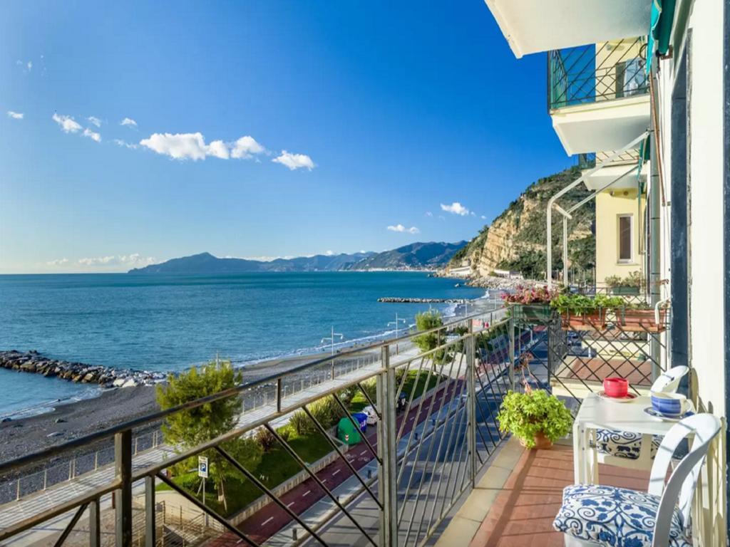 Vedi O' Mare Quant'E Bello Apartman Sestri Levante Kültér fotó